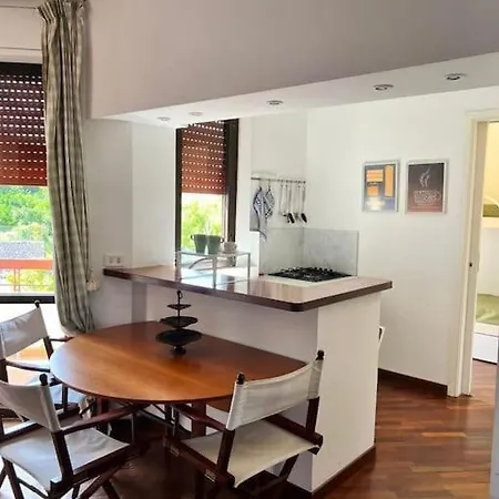 Casa Wizzy * Вико-Экуенсе