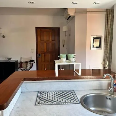 Casa Wizzy * Вико-Экуенсе