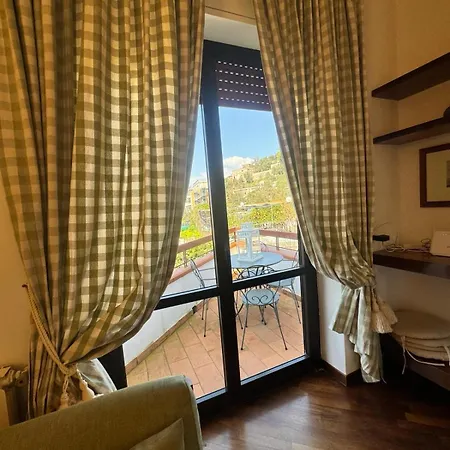 Casa Wizzy Вико-Экуенсе